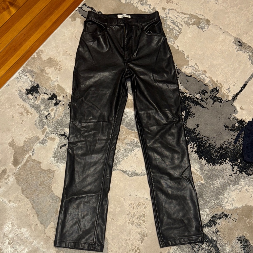 Abercrombie 90s Relaxed Leather Pants